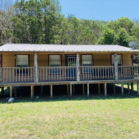 Riverstone Cabins Otel Leakey Dış mekan fotoğraf