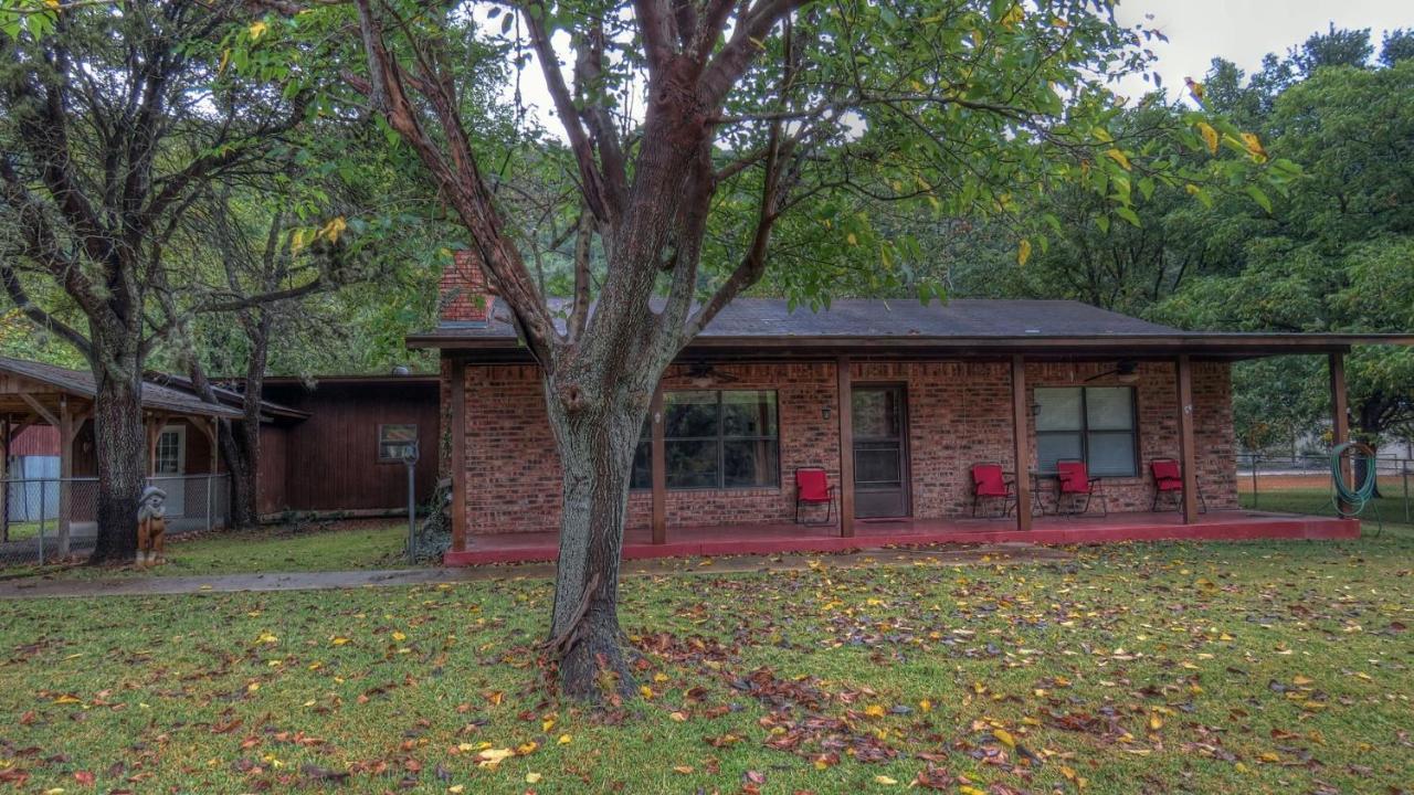 Riverstone Cabins Otel Leakey Dış mekan fotoğraf
