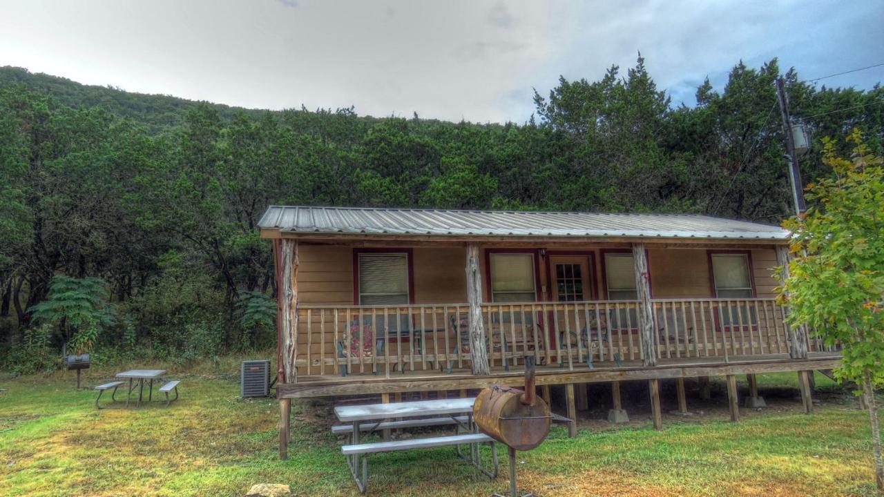 Riverstone Cabins Otel Leakey Dış mekan fotoğraf